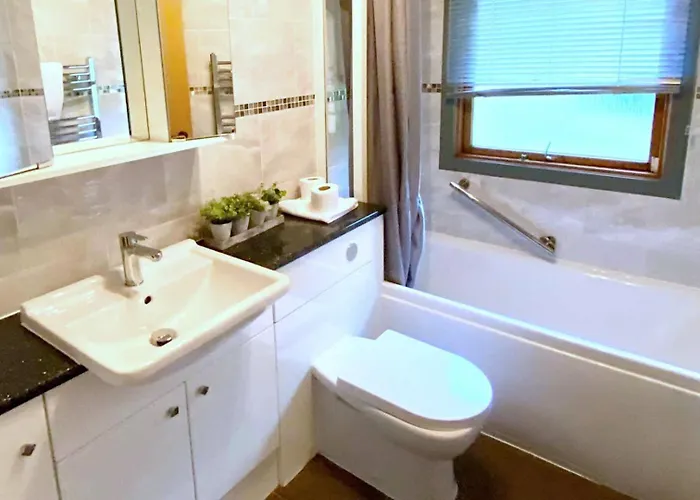 Beech 6 Hot Tub יורק